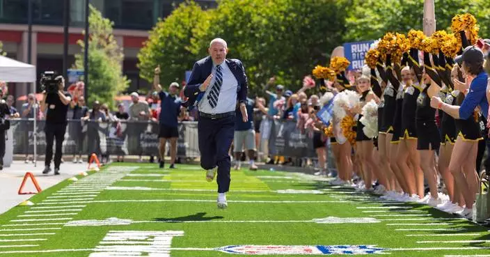 Rich Eisen Brings Iconic ‘Run Rich Run’ 40-Yard Dash to St. Jude Children’s Research Hospital