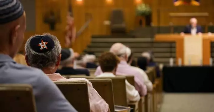 2 young people arrested in alleged plot to attack Houston synagogue members