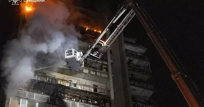 Russian strikes on Ukraine kill 5 people and wound 30 more