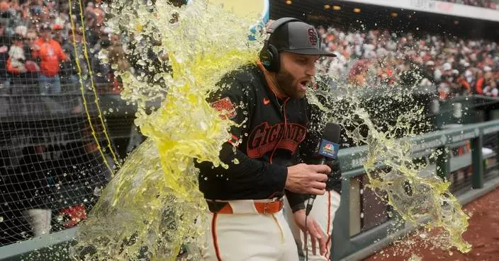 Schmidt, Gilbert and Ramos hit home runs as the Giants beat the Marlins 6-2