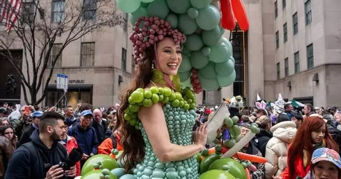Dazzling outfits and colorful hats shine at New York Easter parade, in photos