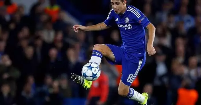 Former Chelsea player Oscar retires from soccer after heart issue