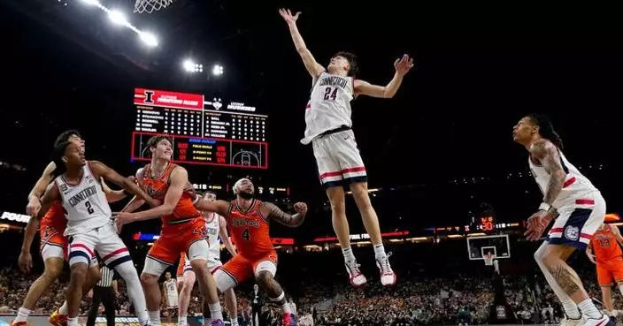 Freshmen Braylon Mullins and Keaton Wagler shine as others struggle in UConn’s win over Illinois