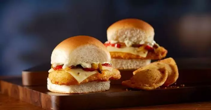 White Castle Debuts Brand New Chicken Fajita Slider and Jalapeño Cravioli Side