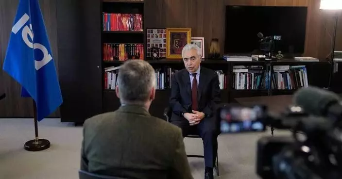 Europe has ‘maybe 6 weeks of jet fuel left,’ energy agency head tells the AP