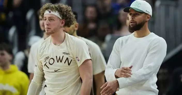 Stephen Curry, Warren Buffett team up for philanthropic project, shooting lessons