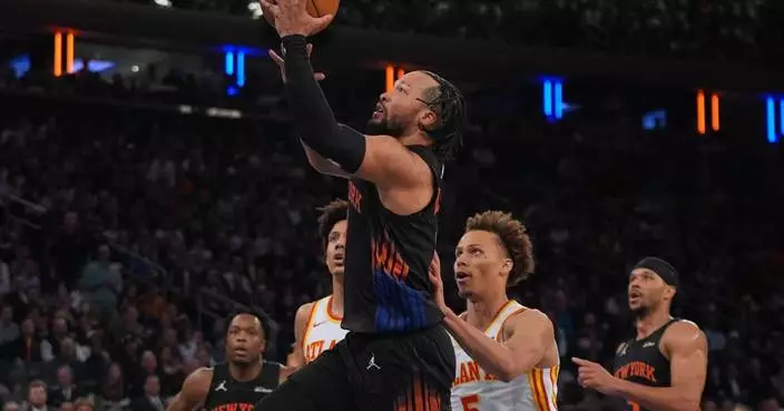 Jalen Brunson scores 39 points and the Knicks rout the Hawks 126-97 for a 3-2 series lead