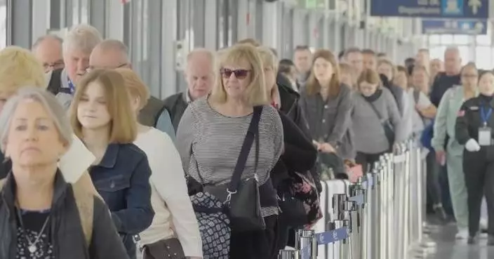 Over 8,000 cruise passengers touch down in Shanghai, providing major tourism boost
