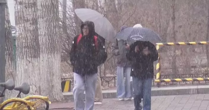 April snow showers hit north, southwest China