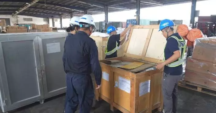 First batch of overseas exhibits for 139th Canton Fair clear customs