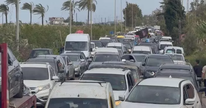 Thousands return to southern Lebanon despite warnings amid fragile ceasefire