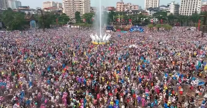 Vibrant folk activities unfold to mark Water-splashing Festival across China’s Yunnan