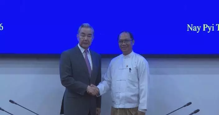 Chinese FM meets with Myanmar counterpart