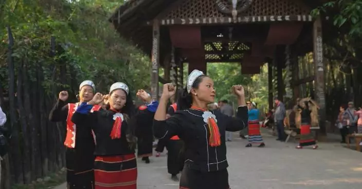 Holiday travel surges across China ahead of May Day holiday