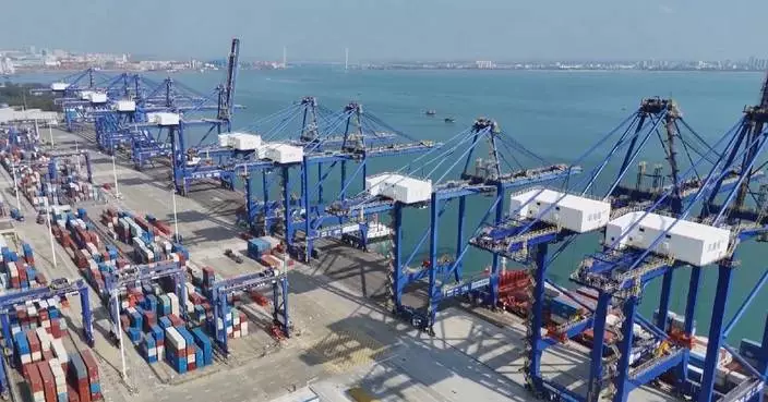 China’s goods and services trade pose surplus in March