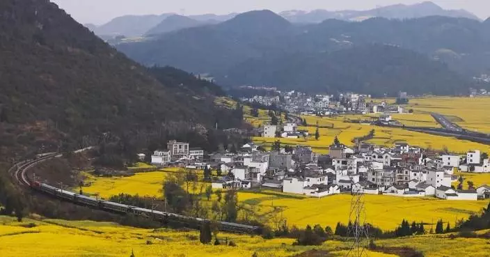 Vietnamese vlogger hails China’s efforts in poverty alleviation