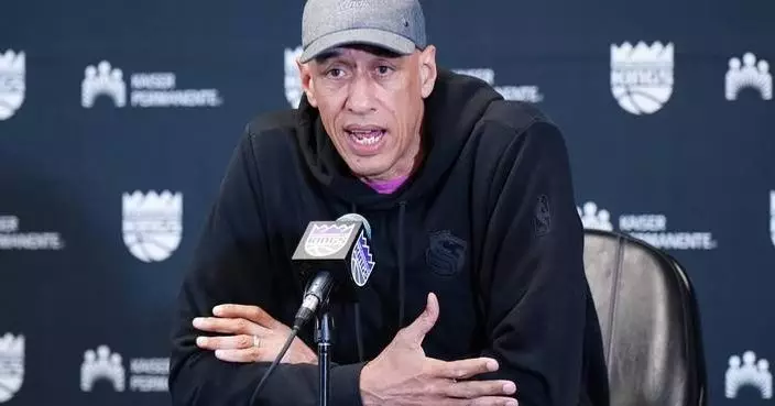 Kings will bring back coach Doug Christie for a second full season, AP source says