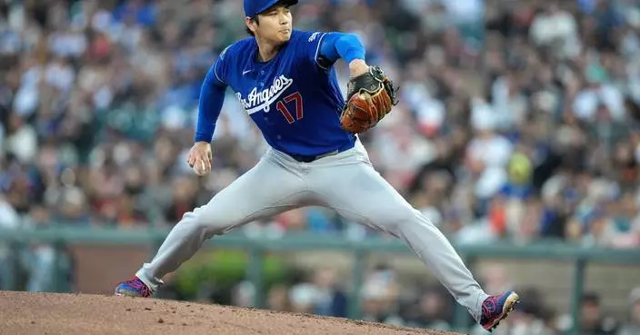 Bailey breaks up scoreless game with 3-run homer in 7th after Ohtani leaves, Giants win 3-0