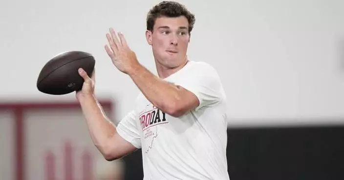 Fernando Mendoza to watch the NFL draft from Miami with family and friends, AP source says