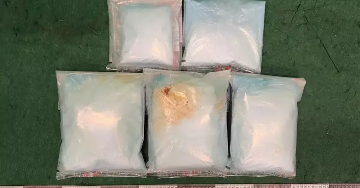 Hong Kong Customs Seizes 3.9kg Suspected Cocaine Worth $2.9 Million at Airport, Arrests A Male Passenger