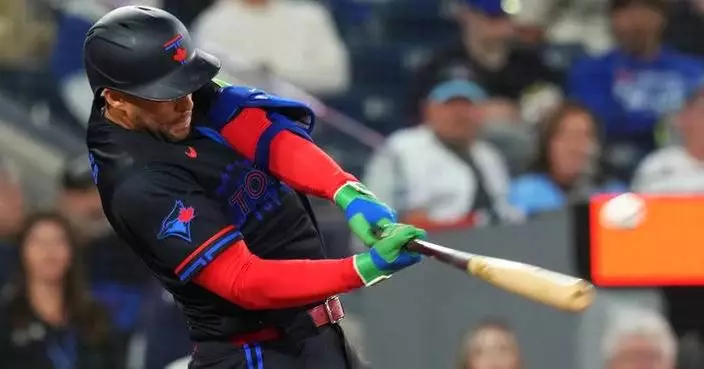 Blue Jays DH George Springer leaves game because of fractured left big toe