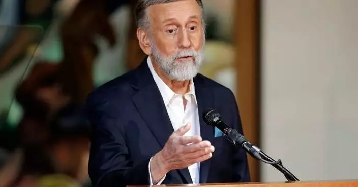 Grammy-winning singer-songwriter Ray Stevens recovering after breaking neck
