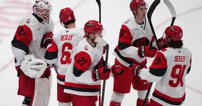 Upstart Sabres, Flyers upend Eastern Conference playoff mix that also includes Lightning, Hurricanes