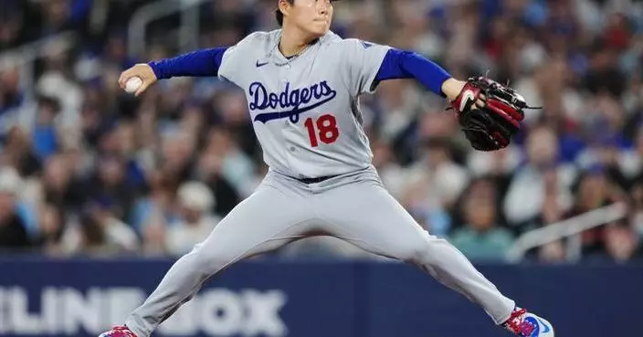 Yamamoto works 6 innings, Ohtani extends on-base streak to 42 games as Dodgers beat Blue Jays 4-1