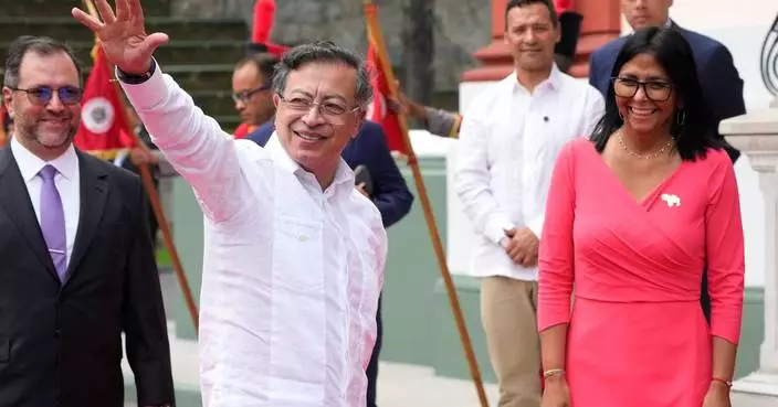 Colombia’s leader visits Venezuela for key talks with acting President Delcy Rodríguez