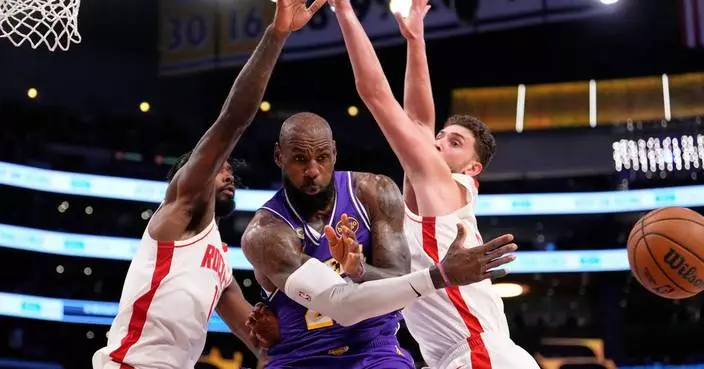 Rockets beat Lakers 99-93 in Game 5, avoiding playoff elimination for the 2nd straight game