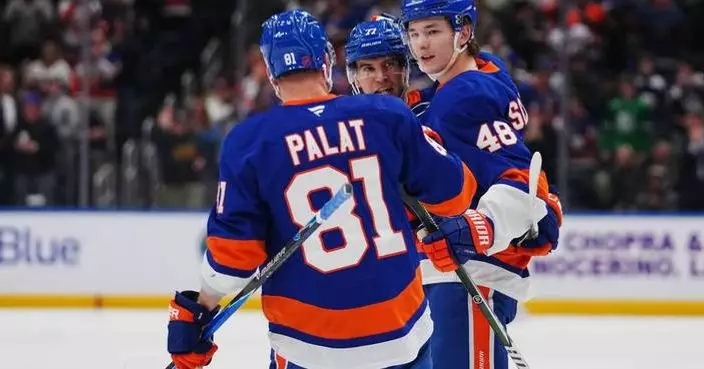 Matthew Schaefer matches record for goals by rookie defenseman as Islanders top Leafs 5-3
