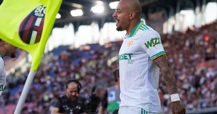 Roma’s week of turmoil ends with Malen leading a win at Bologna