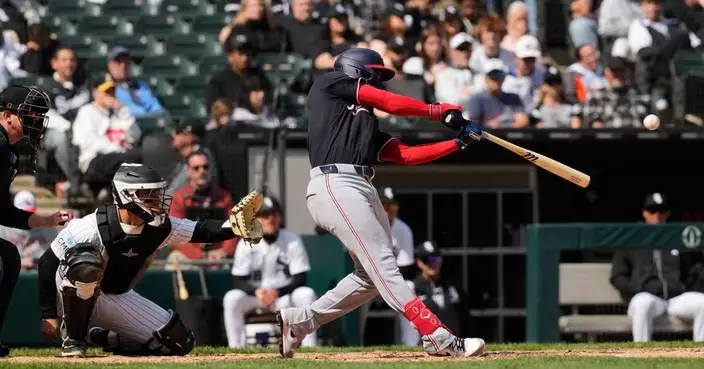 Abrams’ sacrifice fly, Tena’s pinch-hit HR in the 10th lift Nationals over White Sox 2-1