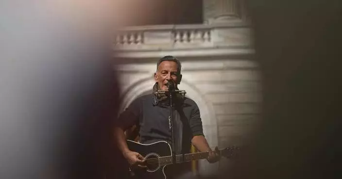 Bruce Springsteen brings 'Streets of Minneapolis' home to launch a political US tour