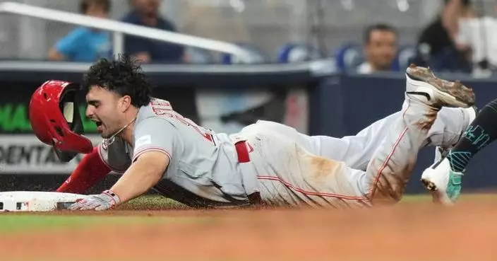 De La Cruz’s 2 hits, Stephenson’s HR power Reds to a 2-0 win over the Marlins