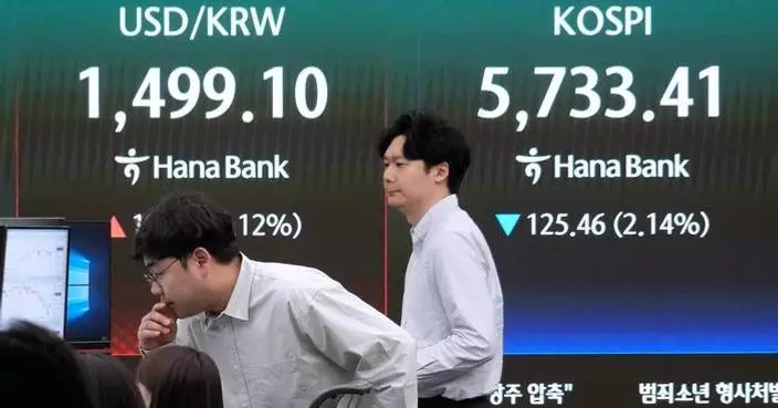 Oil prices resume their climb and Asian markets decline as US prepares for blockade of strait