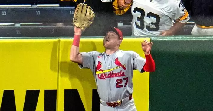 Nathan Church steals another homer, this time giving the Cardinals a win over the Pirates