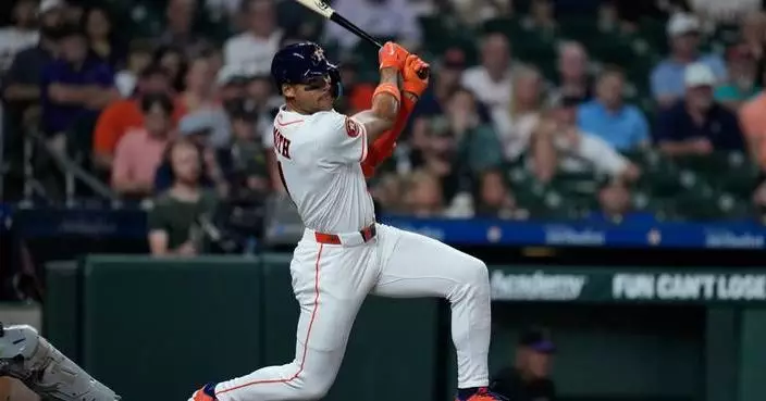 Astros snap 8-game losing streak, beat Rockies 7-6 behind big night from Christian Walker
