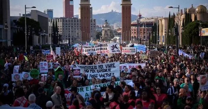 Spain approves a plan to ease its housing crisis