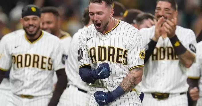 Jackson Merrill's walk-off double caps 5-run 9th, Padres beat Mariners 7-6