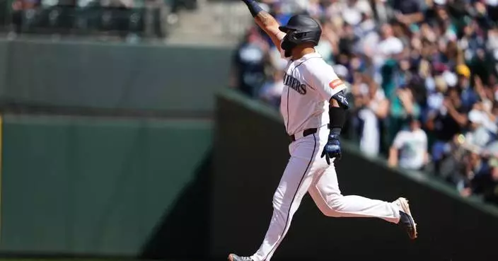 Jhonny Pereda hits 1st MLB home run as Mariners beat White Sox 5-3 to win 3-game series