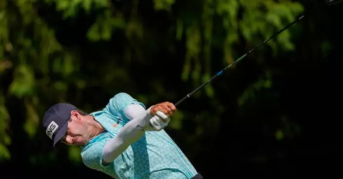 Matti Schmid takes the PGA Championship lead at the turn. Justin Thomas posts a 65 and waits