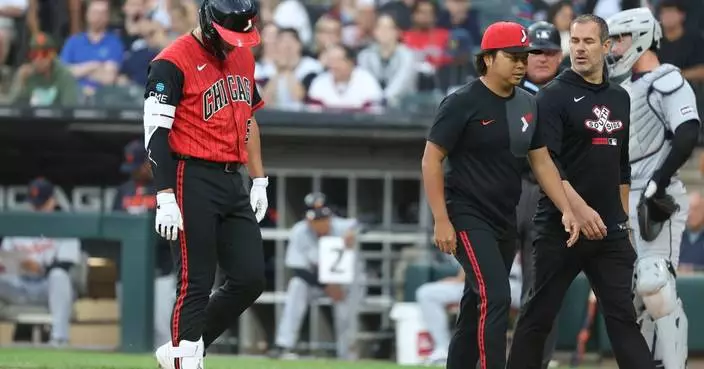 Murakami leaves White Sox’s game with Tigers because of tightness in right hamstring