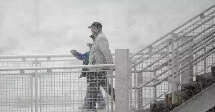 A late spring snowstorm slams Colorado, closing schools and disrupting commuters