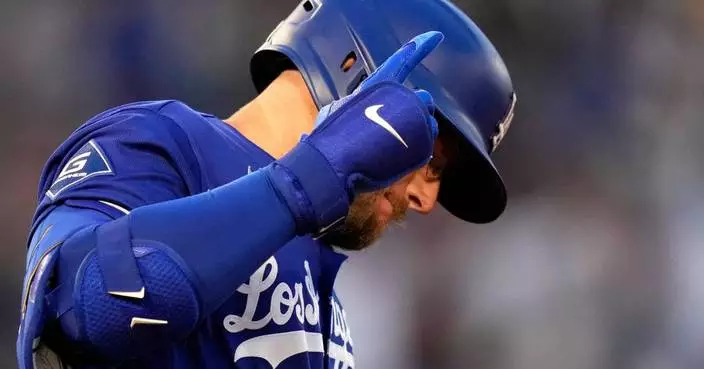 Dodgers’ Max Muncy leaves game in 8th inning after getting hit by a pitch