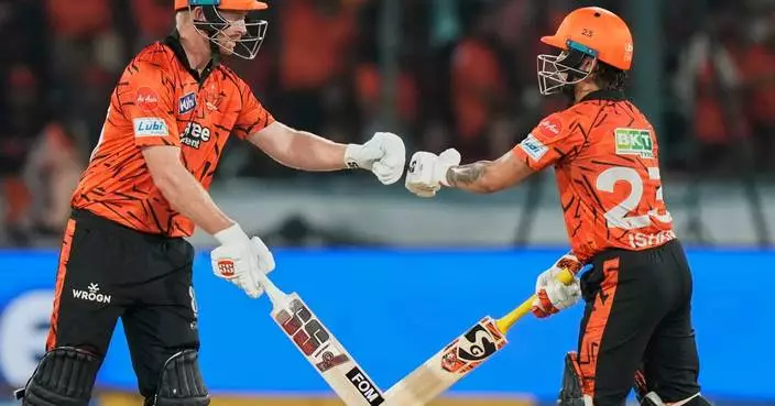 Bengaluru clinch top IPL spot despite 55-run loss to Hyderabad
