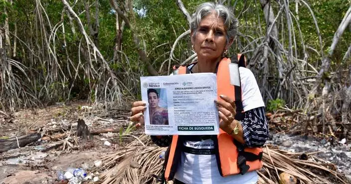 Families scour southern Mexico after 40 migrants vanished on a dangerous sea route
