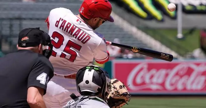 Travis d’Arnaud’s 3-run homer, Walbert Ureña’s strong outing help Angels beat White Sox 8-2