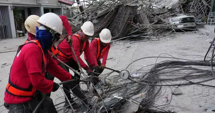 4 dead, 17 mostly workers still missing, in collapse of unfinished hotel in the Philippines