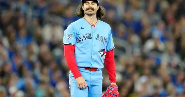Blue Jays’ Dylan Cease and Vladimir Guerrero Jr. leave the game against Pirates with injuries